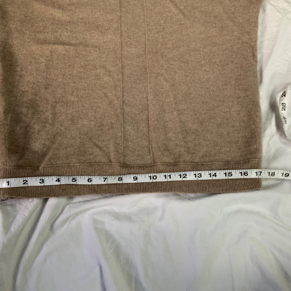 100% Cashmere Eileen Fisher V-Neck Sweater - Picture 4 of 9